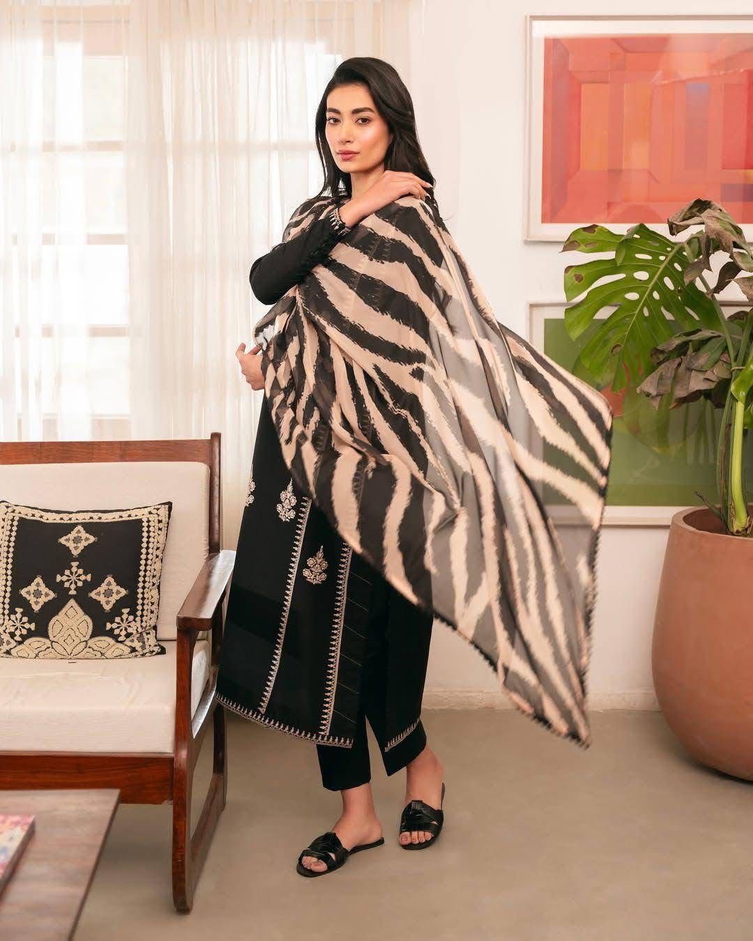 URGE Dhanak 3PC Embroidered Suit ( Article 22)